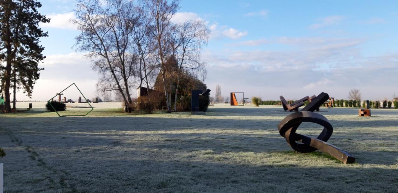 Gite Dans Parc De Sculptures - Gite "Pondichery" Port-Mort المظهر الخارجي الصورة