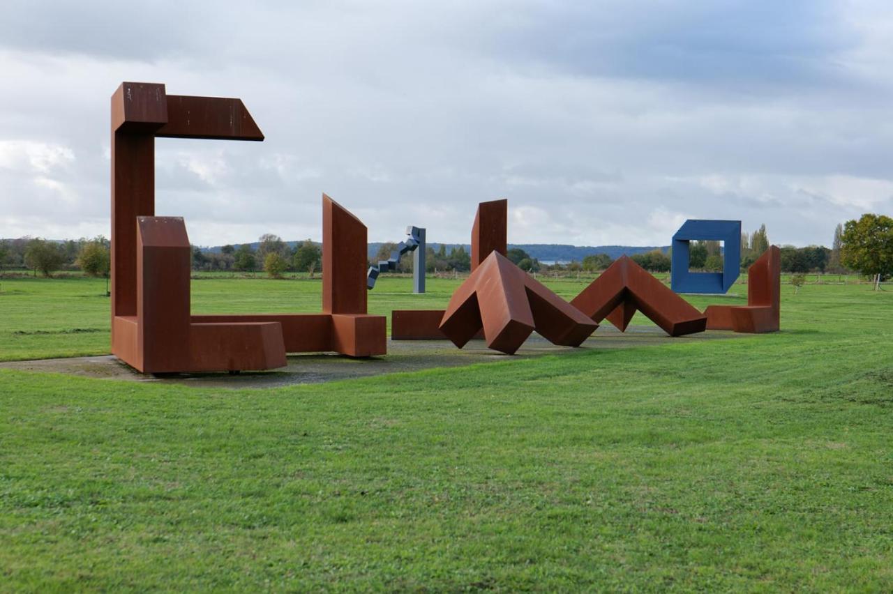 Gite Dans Parc De Sculptures - Gite "Pondichery" Port-Mort المظهر الخارجي الصورة